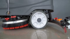 洗地機(jī)吸水扒無法下降？怎么調(diào)整